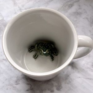Vintage Bennington Potters Frog in a Mug dated 1977